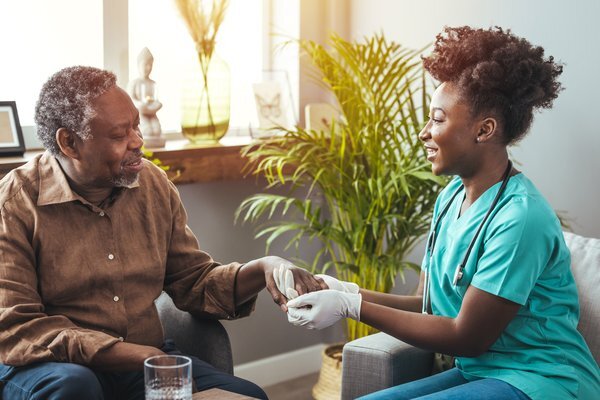 What Happens During the First Week in Assisted Living?