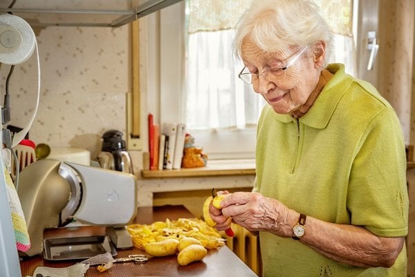 Why Mom Refuses Help: Understanding Senior Resistance to Care